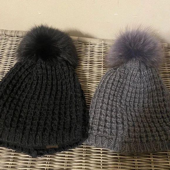 kyi kyi canada | Accessories | Black Kyi Kyi Fox Fur Beanie  display picture 3